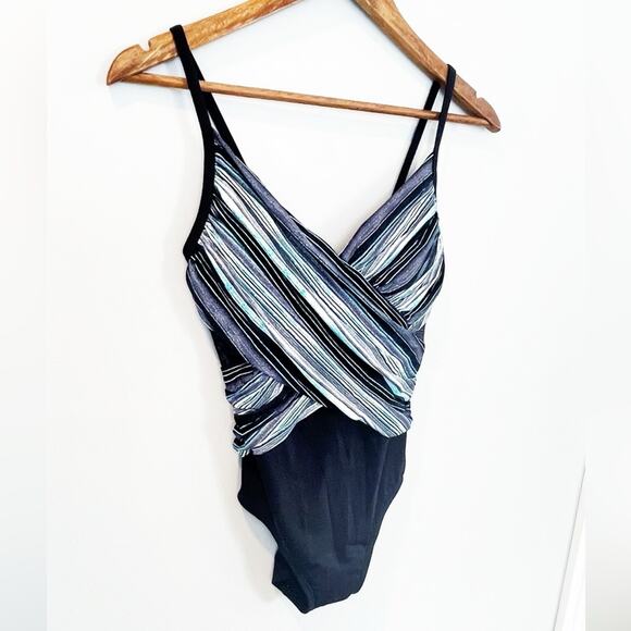 NEW Coco Reef Blue Grotto Sterling V Neck Striped Swimsuit Size 8/32 C/D - Picture 12 of 12